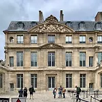 Luxury Residence In Old Marais, 3 Bedroom Patio, Sauna, Fitness Room, Ac