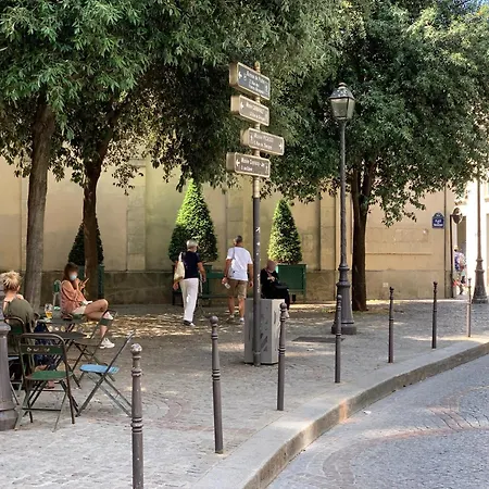 Luxury In Old Marais, 3 Bedroom Patio, Sauna, Fitness Room, Ac Appartamento